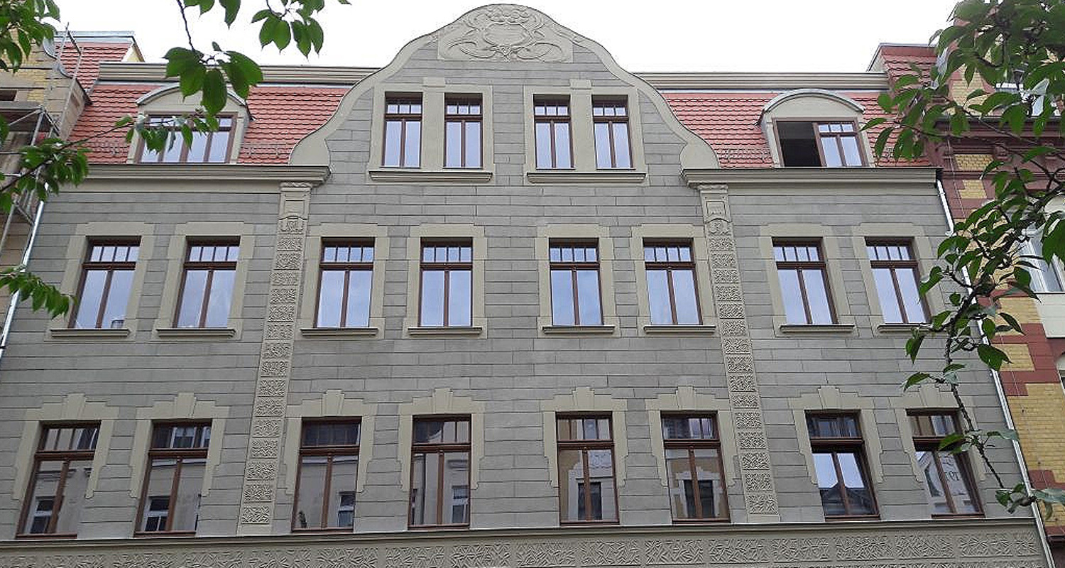 Fassaden Straßenseite – Klinkerarbeiten /  Putzarbeiten